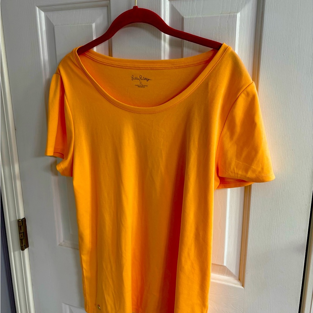 NWT Lilly tee
